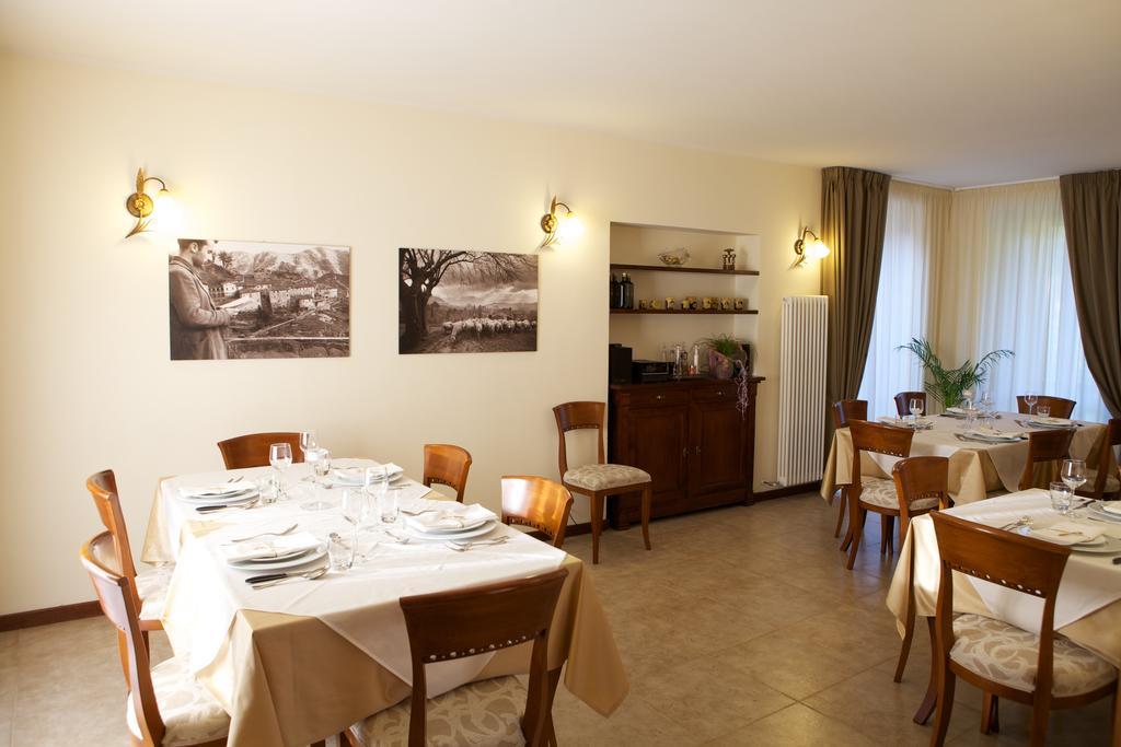 Hotel Agriturismo La Rocca Marsia Exterior foto
