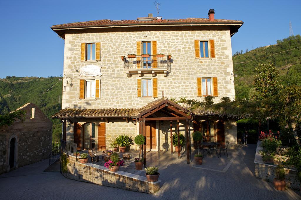 Hotel Agriturismo La Rocca Marsia Exterior foto